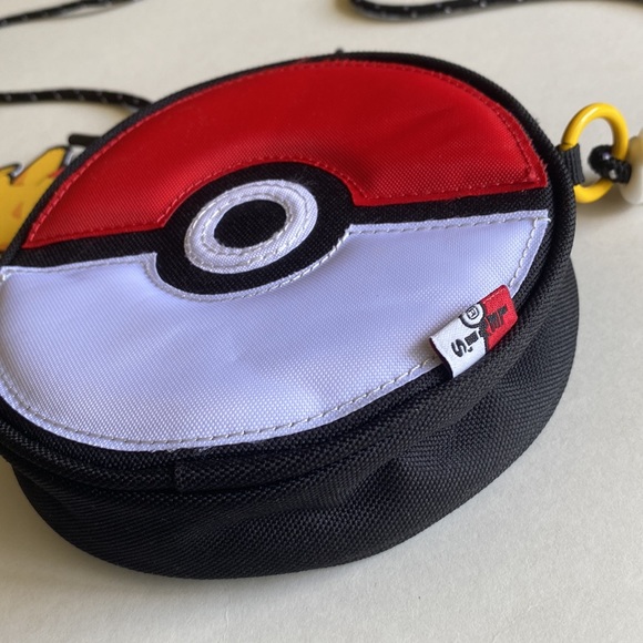 LEVI'S X POKÉMON POKEBALL CROSSBODY Zippered Bag - Picture 3 of 16